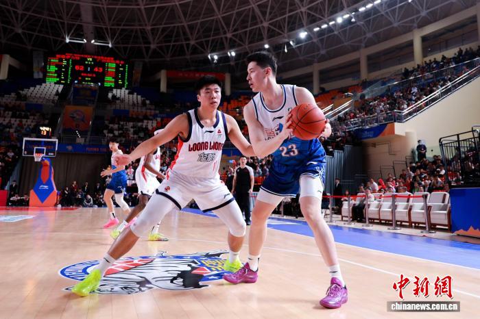 新疆男篮队长阿不都沙拉