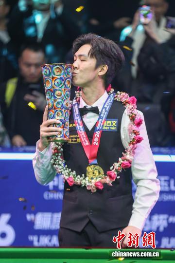 泰国选手塔猜亚决赛逆转