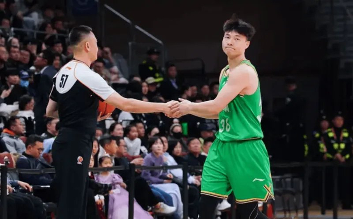 辽宁后场三将低迷吞败浙江 关键球失误成致命伤