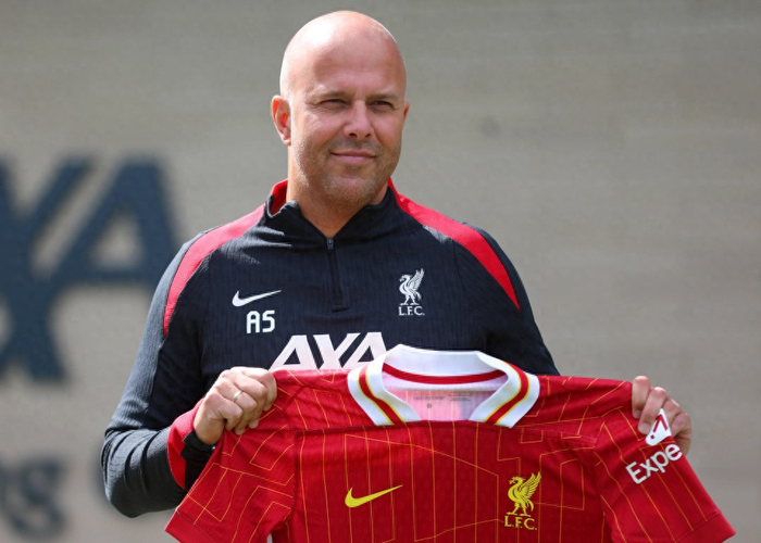 利物浦欧冠首回合惨败巴黎 斯洛特战术调整引争